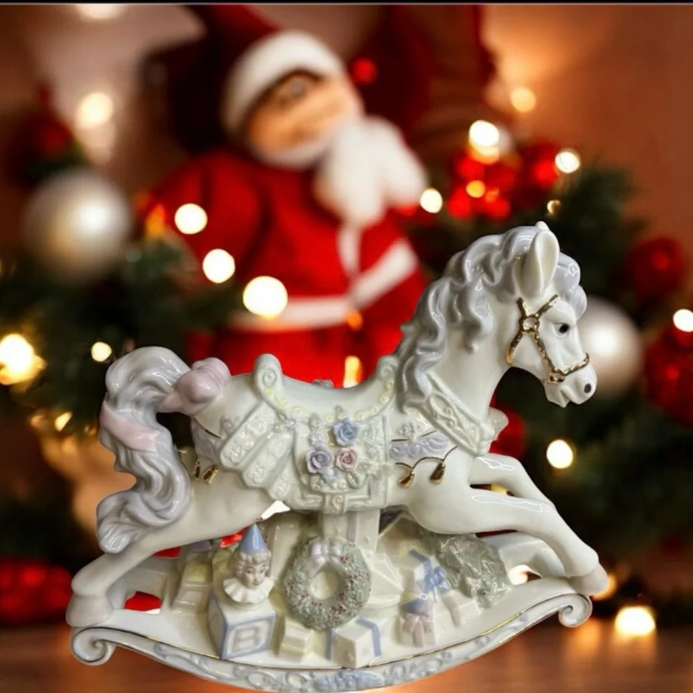 Vintage Sankyo Christmas Musical Rocking Horse made with 24 k gold accents. - Picture 3 of 15